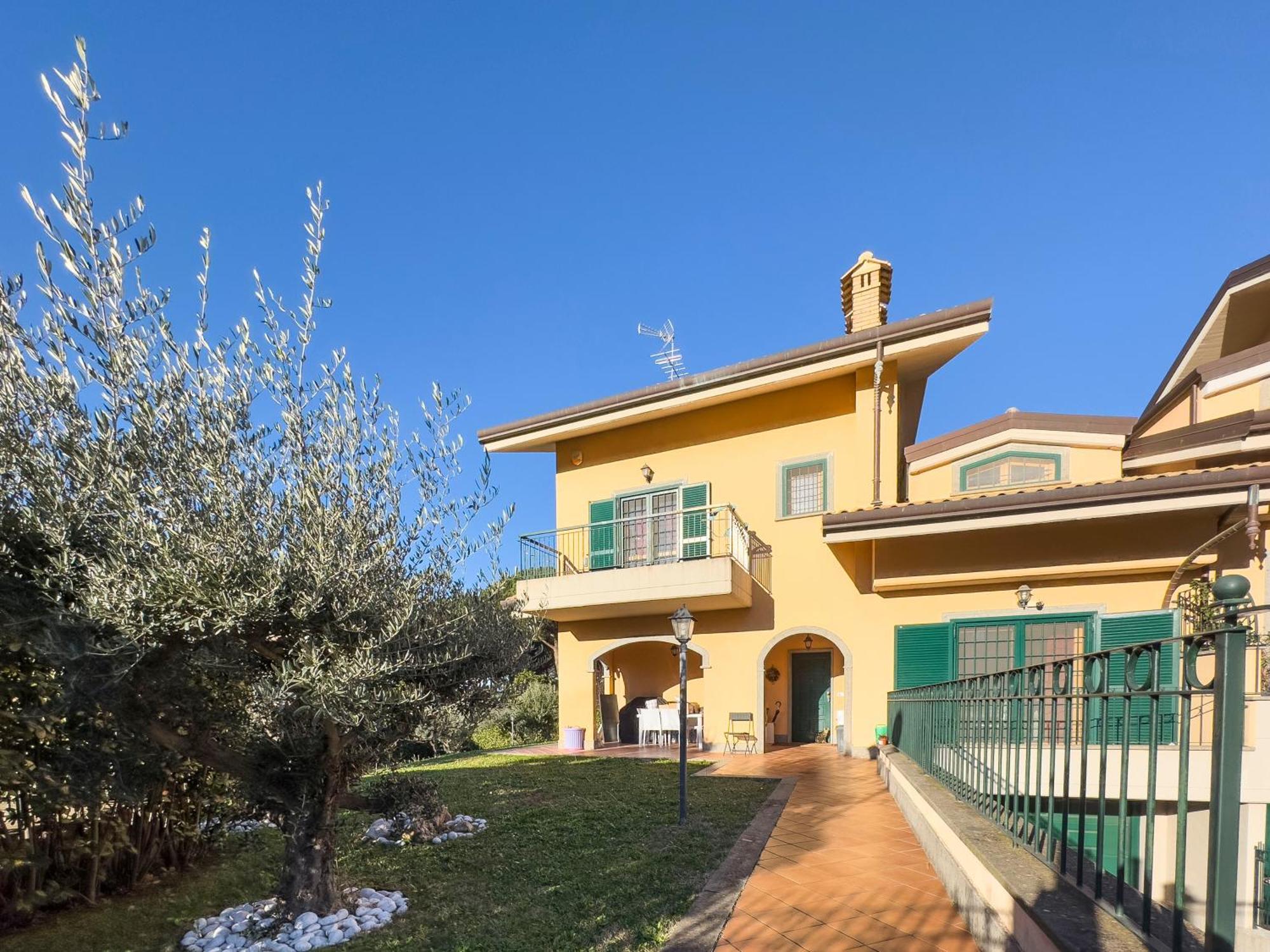 La Casetta Del Tuscolo -Secret Rooms- Grottaferrata Exterior photo